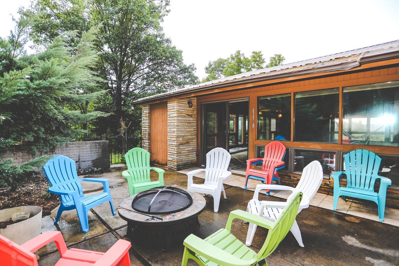 The Lodge At Beaver Lake Bed And Breakfast Rogers Kültér fotó